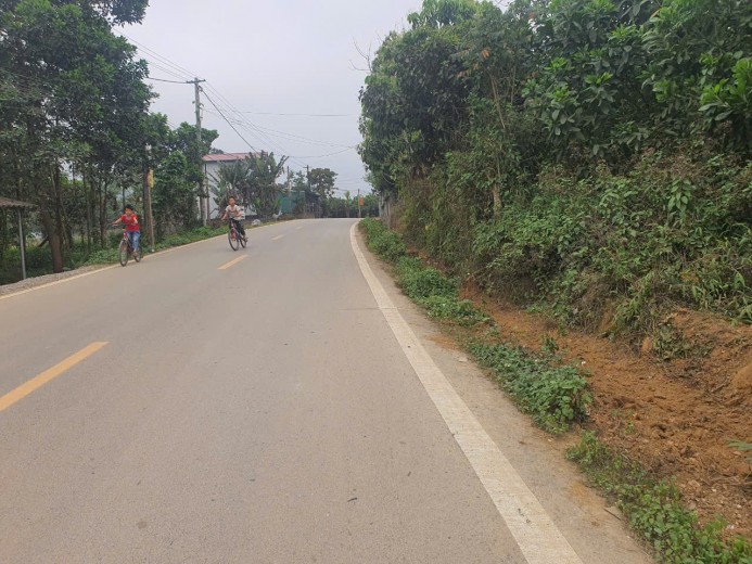 Đất bám mặt đg nhựa apphan hiếm có tại Cao Dương Lương Sơn Hòa Bình