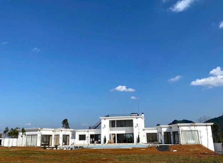 Bán khuôn viên 4344m2 tại Lương Sơn giá tình yêu