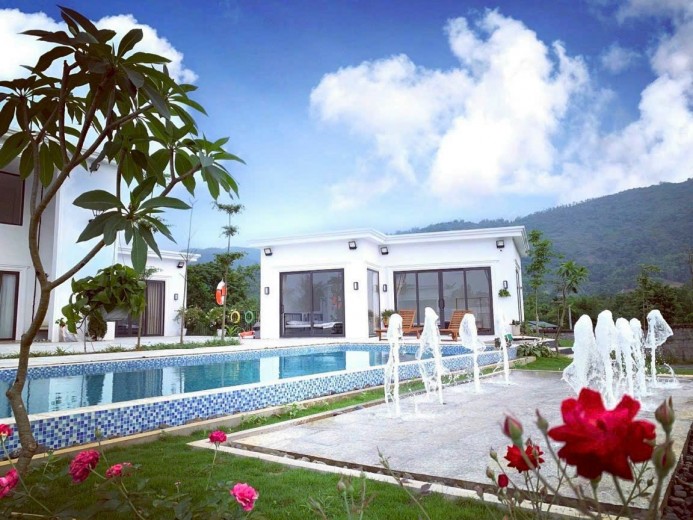 Bán khuôn viên 4344m2 tại Lương Sơn giá tình yêu