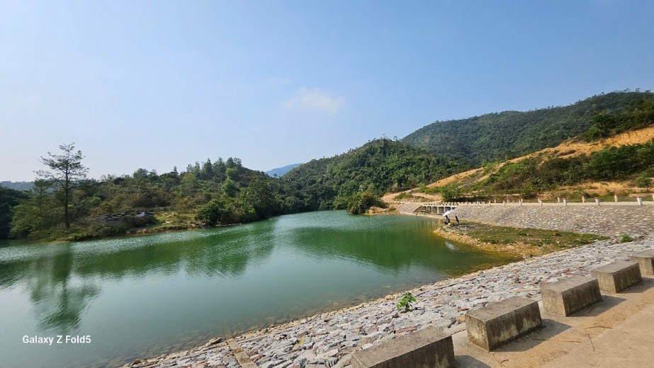 Bán đất mặt đường nhựa cổng vào dự án Hồ Ngọc, Hòa Bình