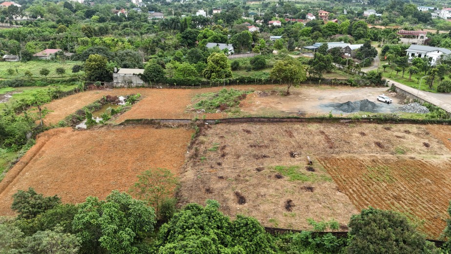 Bán đấy Lương Sơn Hoà Bình gần đường Đông Dương, vị trí đẹp giá cực tốt.