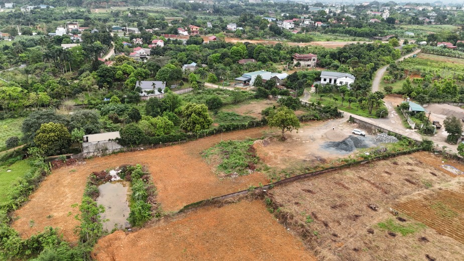 Bán đấy Lương Sơn Hoà Bình gần đường Đông Dương, vị trí đẹp giá cực tốt.