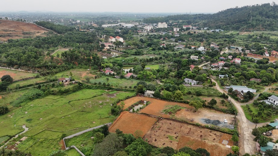 Bán đấy Lương Sơn Hoà Bình gần đường Đông Dương, vị trí đẹp giá cực tốt.