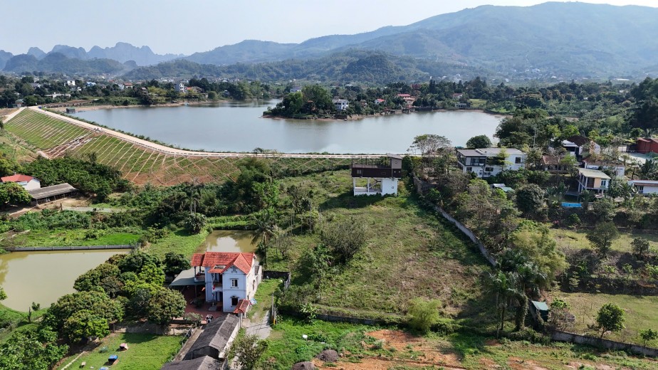 ĐẤT NGHỈ DƯỠNG SẴN KHUÔN VIÊN VIEW HỒ THOÁNG MÁT.